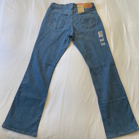 NWT Levi’s Classic Bootcut Jeans - Picture 2 of 15
